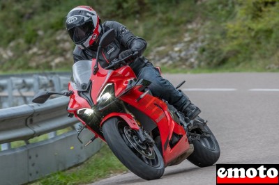 Essai QJ Motor SRK 800 RR