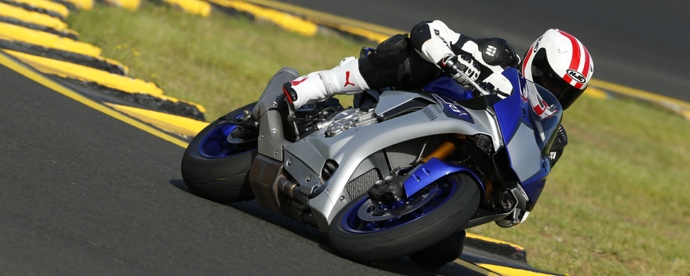 essai de la Yamaha R1 et R1M modèle 2015