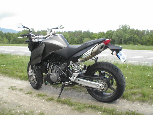 Photo de la KTM Super Duke 990 modèle 2006