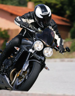 triumph street triple r 2009 riding