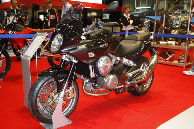 aprilia mana gt