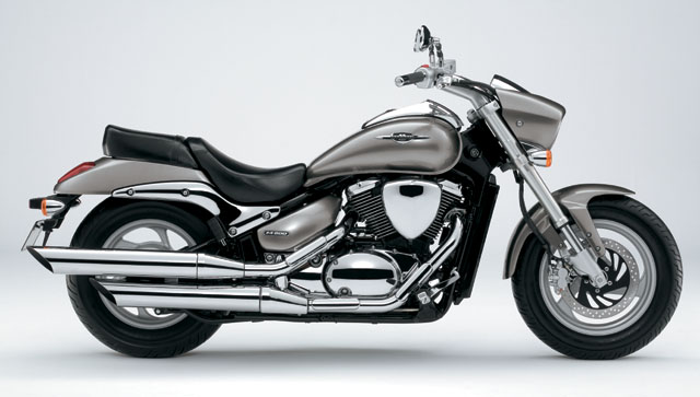 suzuki intruder m800 vzr800 profil droit