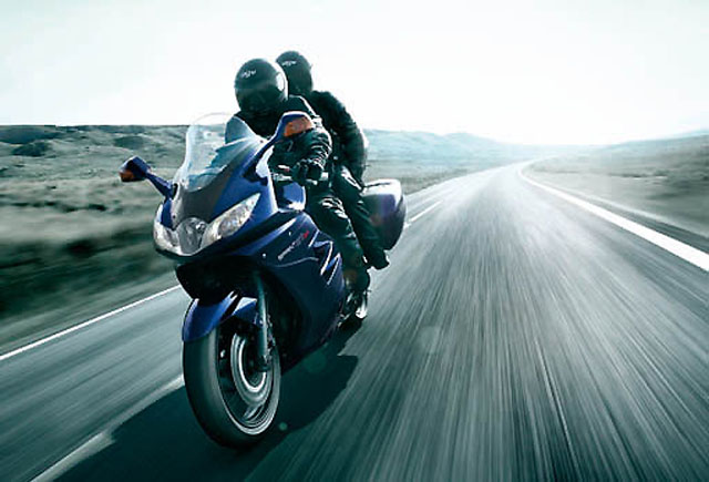 nouvelle triumph sprint 1050 gran tourer trois quart action