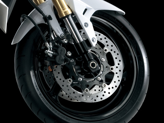 suzuki gsr 750 frein