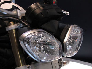 triumph speed triple 2011