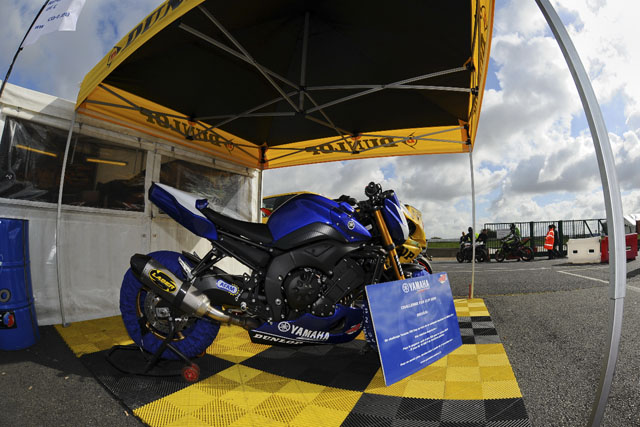 trophee de france roadster amt yamaha fz8 trophee de france roadster amt yamaha fz8