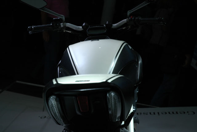 ducati diavel amg francfort dos