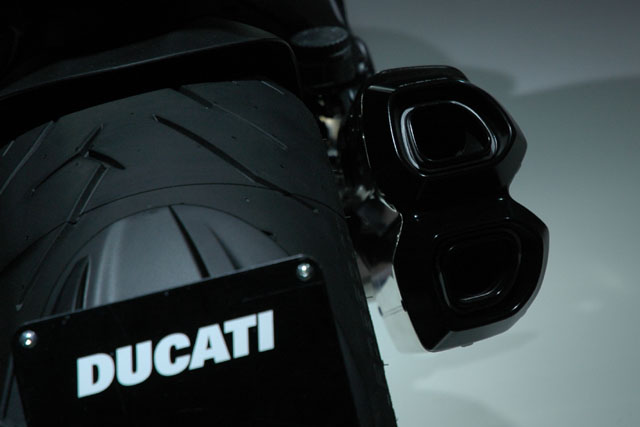 ducati diavel amg francfort echappement