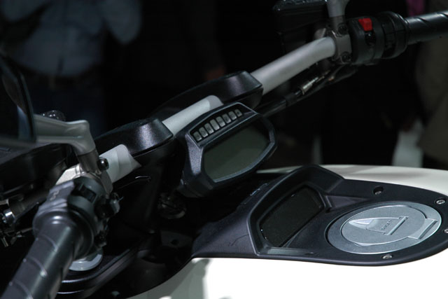 ducati diavel amg francfort tableau de bord