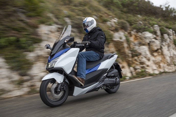 honda forza 125 a l essai sous la pluie dans l arriere pays nicois honda forza 125 a l essai sous la pluie dans l arriere pays nicois