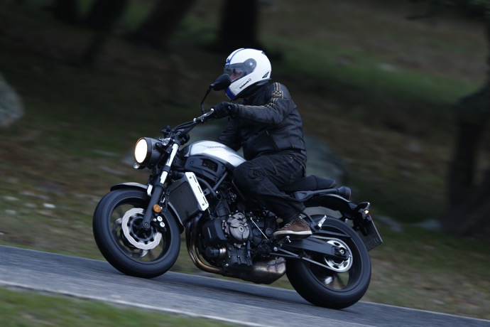 yamaha xsr 700 l essai la tomb e de la nuit en sardaigne yamaha xsr 700 l essai la tomb e de la nuit en sardaigne