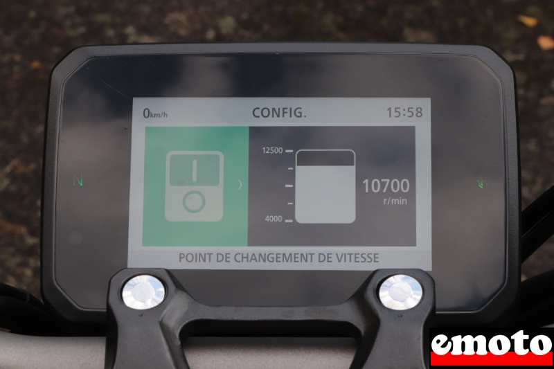 reglage du point de changement de vitesse qui va allumer une shift light mais le rapport ne change pas seul ce n est pas une boite auto