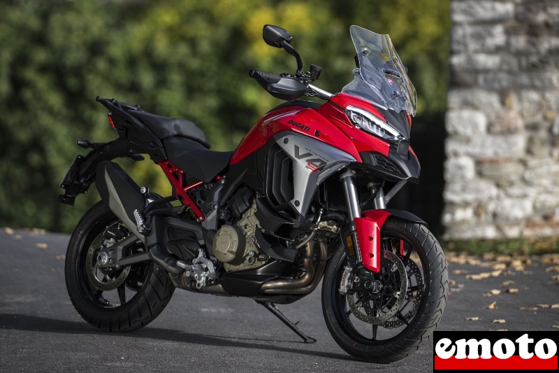 esthetiquement la ducati multistrada v4s 2025 change peu