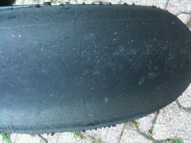 Quelles causes peuvent accélérer l'usure des pneus ?