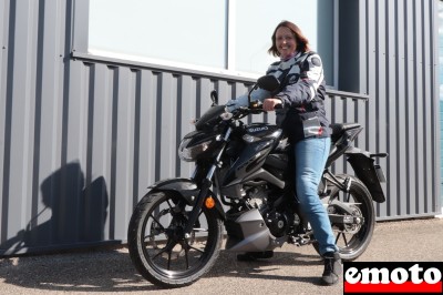 Suzuki GSXS 125 de Laetitia chez Suzuki à Salaise sur Sanne