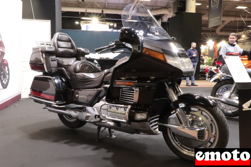 honda goldwing gl 1500 de 1993 6 cylindres a plat 100 ch 150 nm et 368 kg